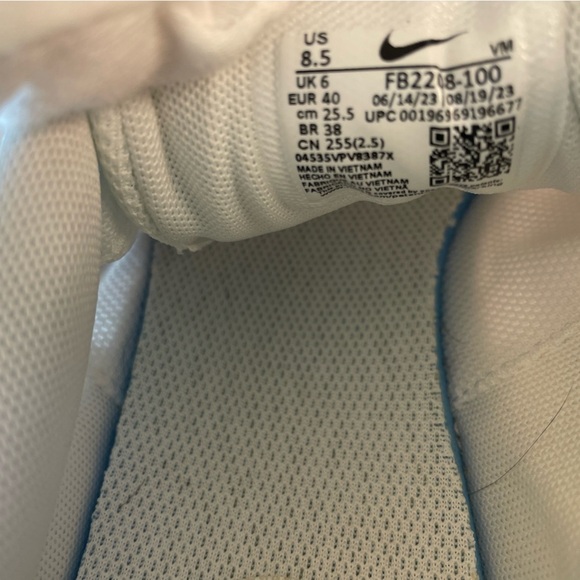 Women's Nike Revolution 7 White Running Shoes Size 8.5 - Picture 8 of 9